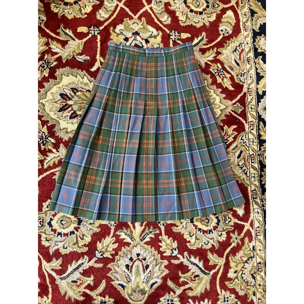Vintage Pitlochry 29” 100% Pure Wool Plaid Tartan Pleated Skirt Scotland Preppy